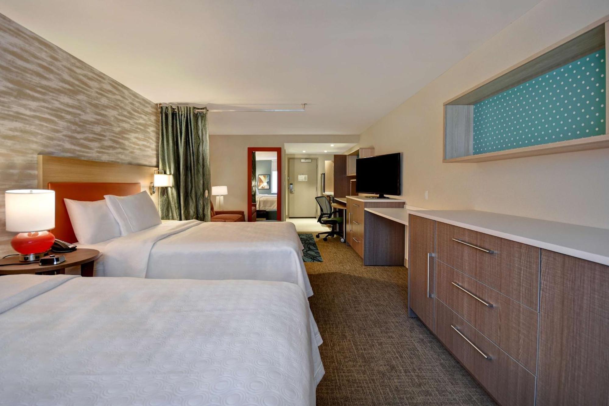 Home2 Suites By Hilton Boston South Bay Екстериор снимка