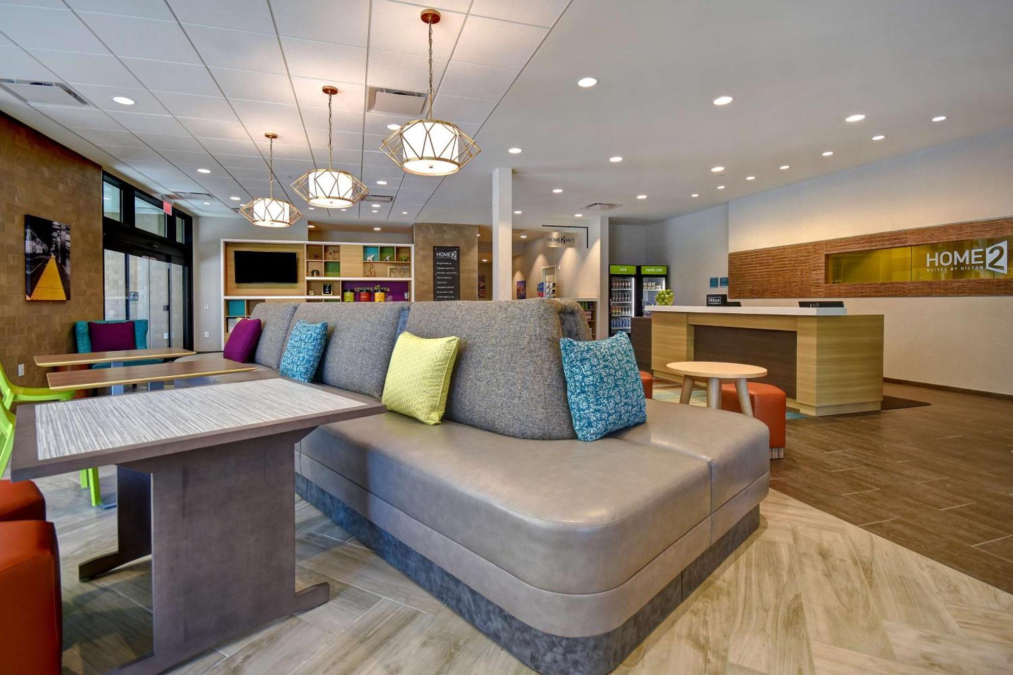 Home2 Suites By Hilton Boston South Bay Екстериор снимка
