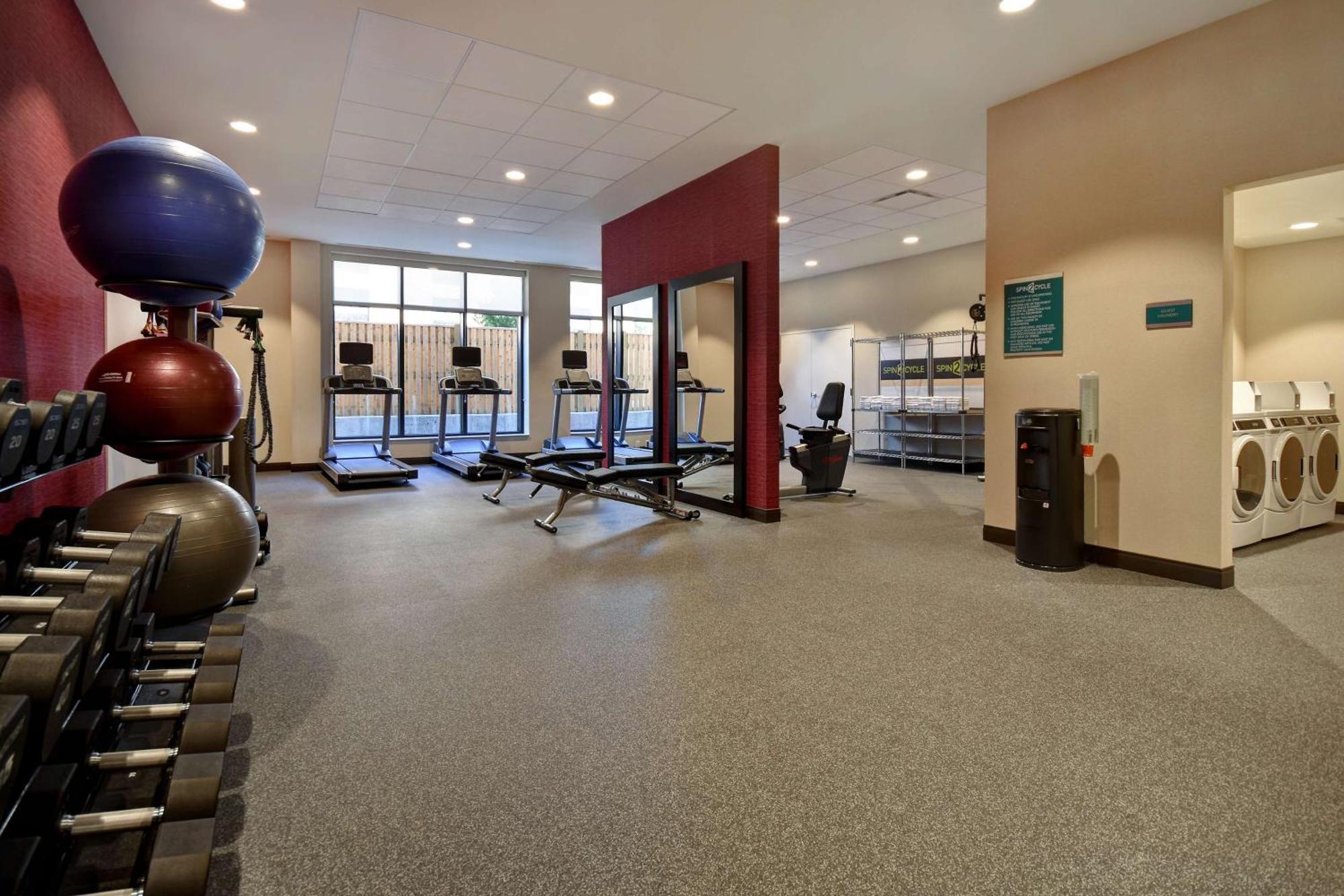 Home2 Suites By Hilton Boston South Bay Екстериор снимка