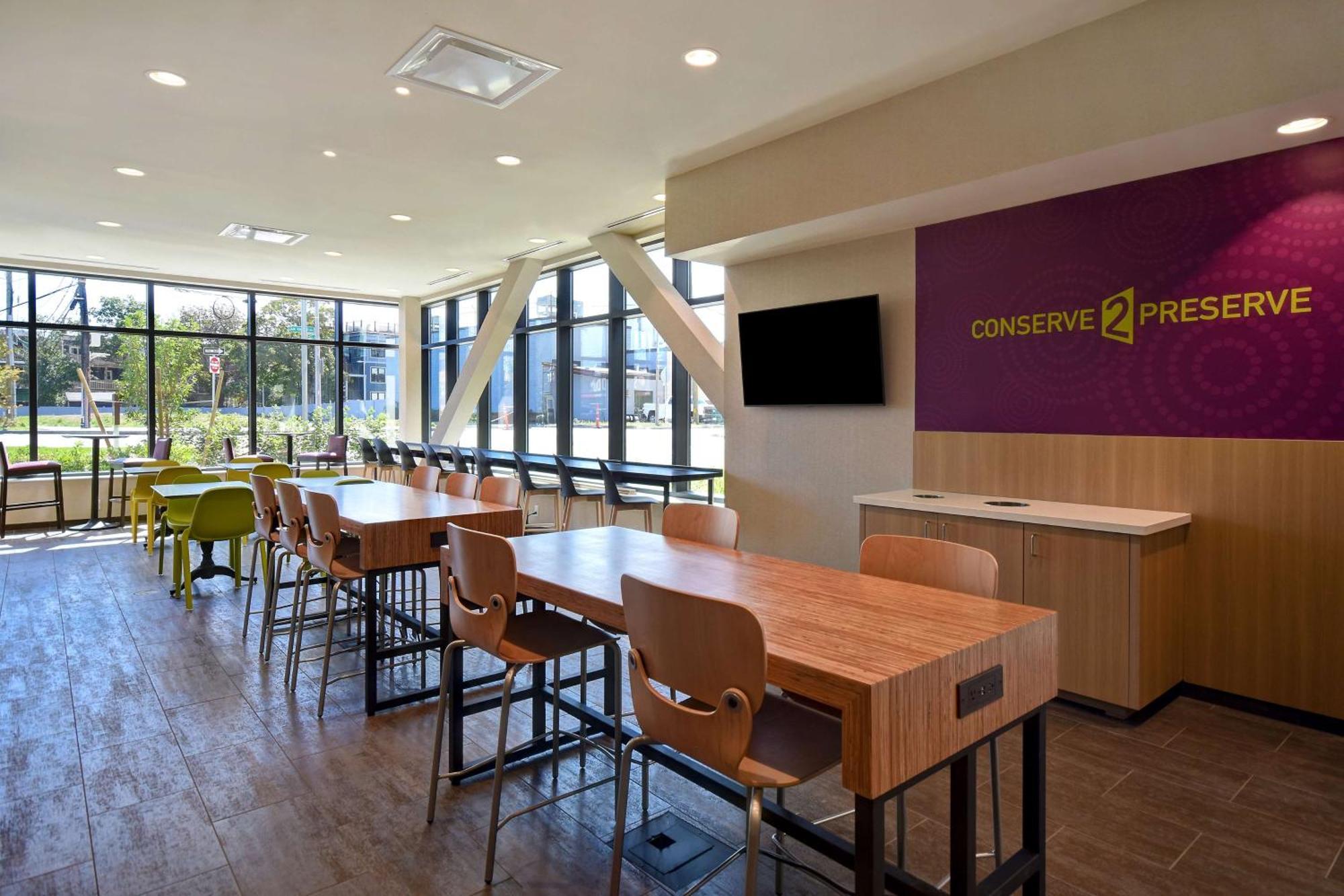 Home2 Suites By Hilton Boston South Bay Екстериор снимка