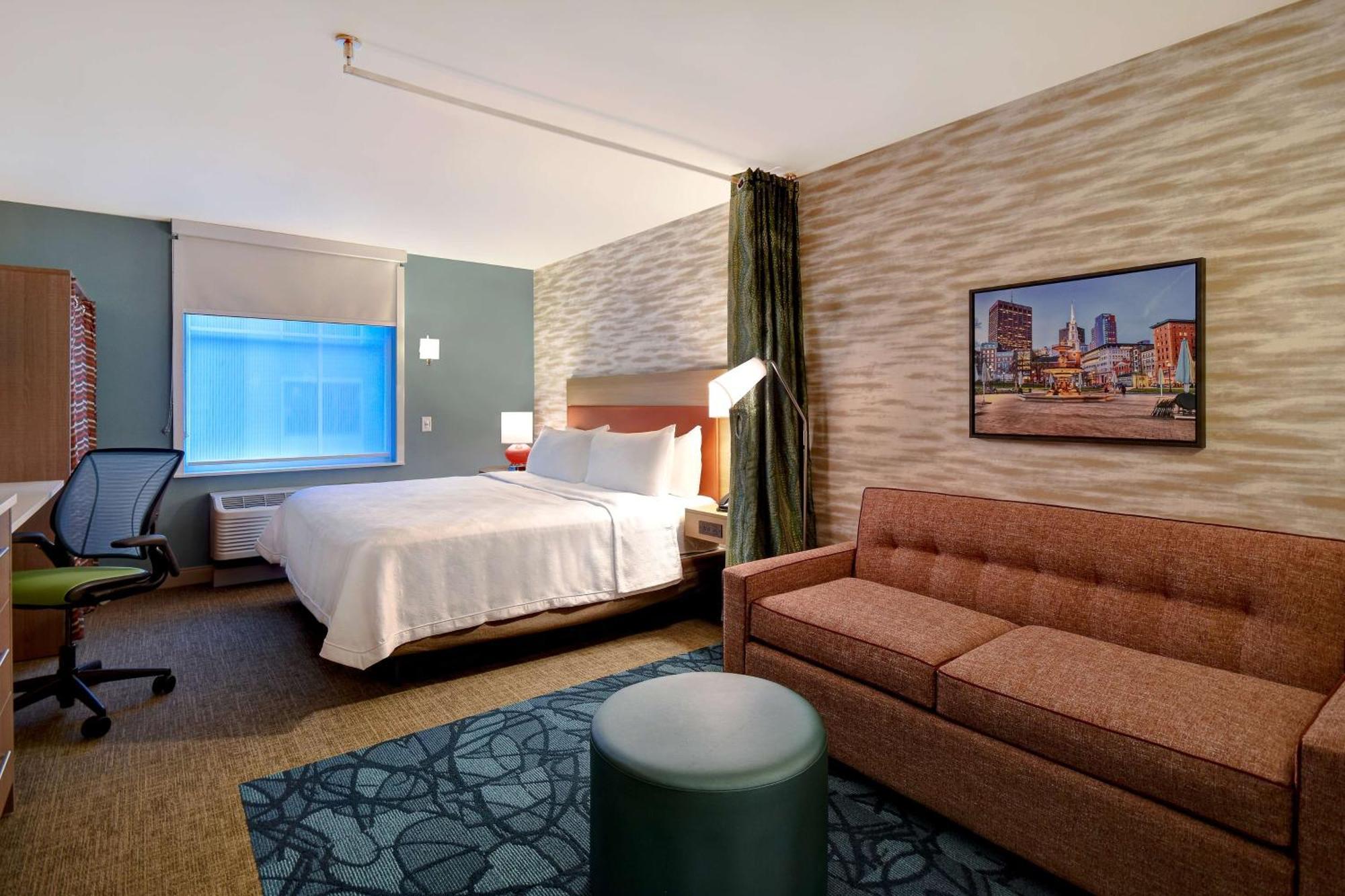 Home2 Suites By Hilton Boston South Bay Екстериор снимка