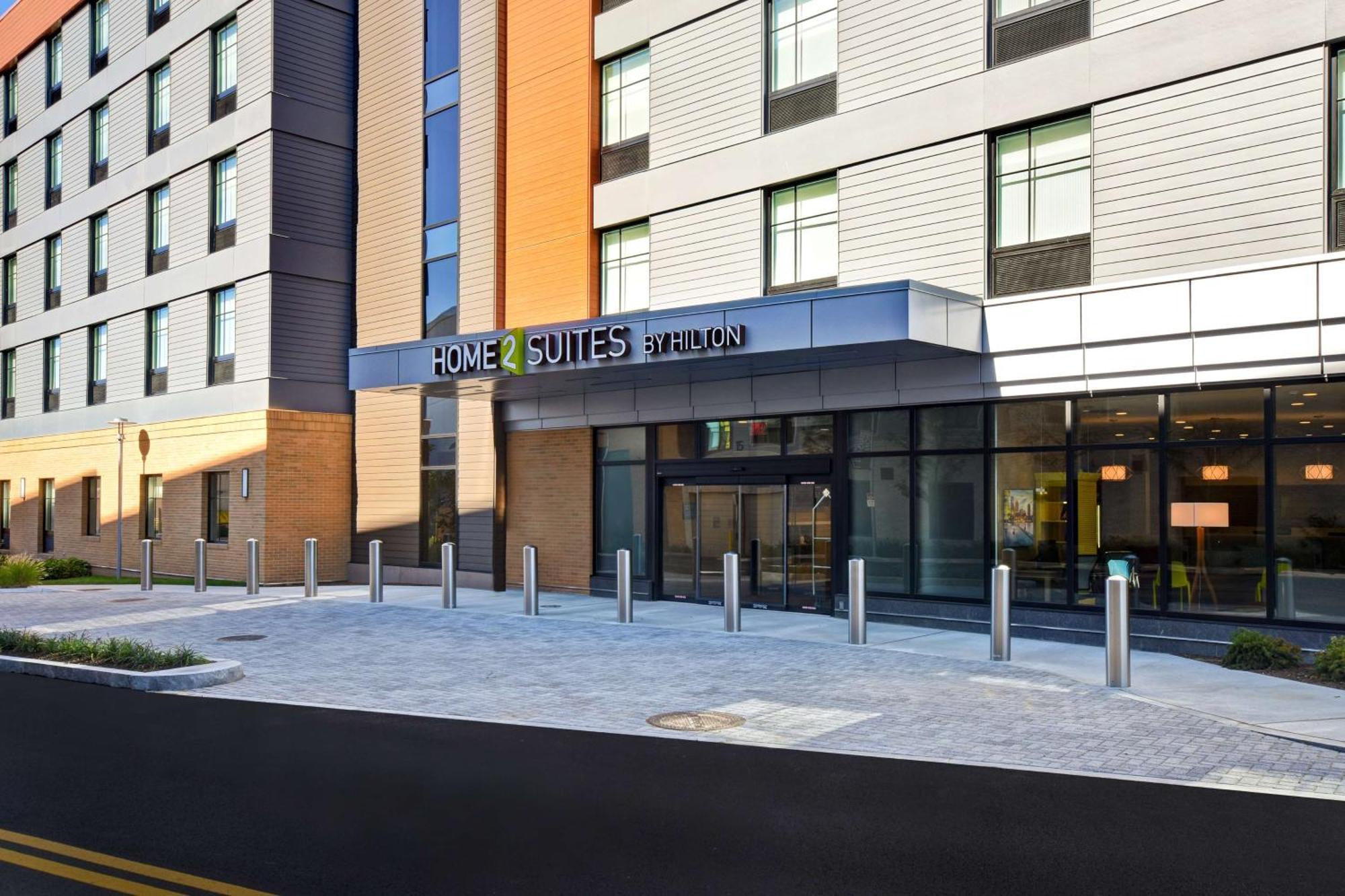 Home2 Suites By Hilton Boston South Bay Екстериор снимка