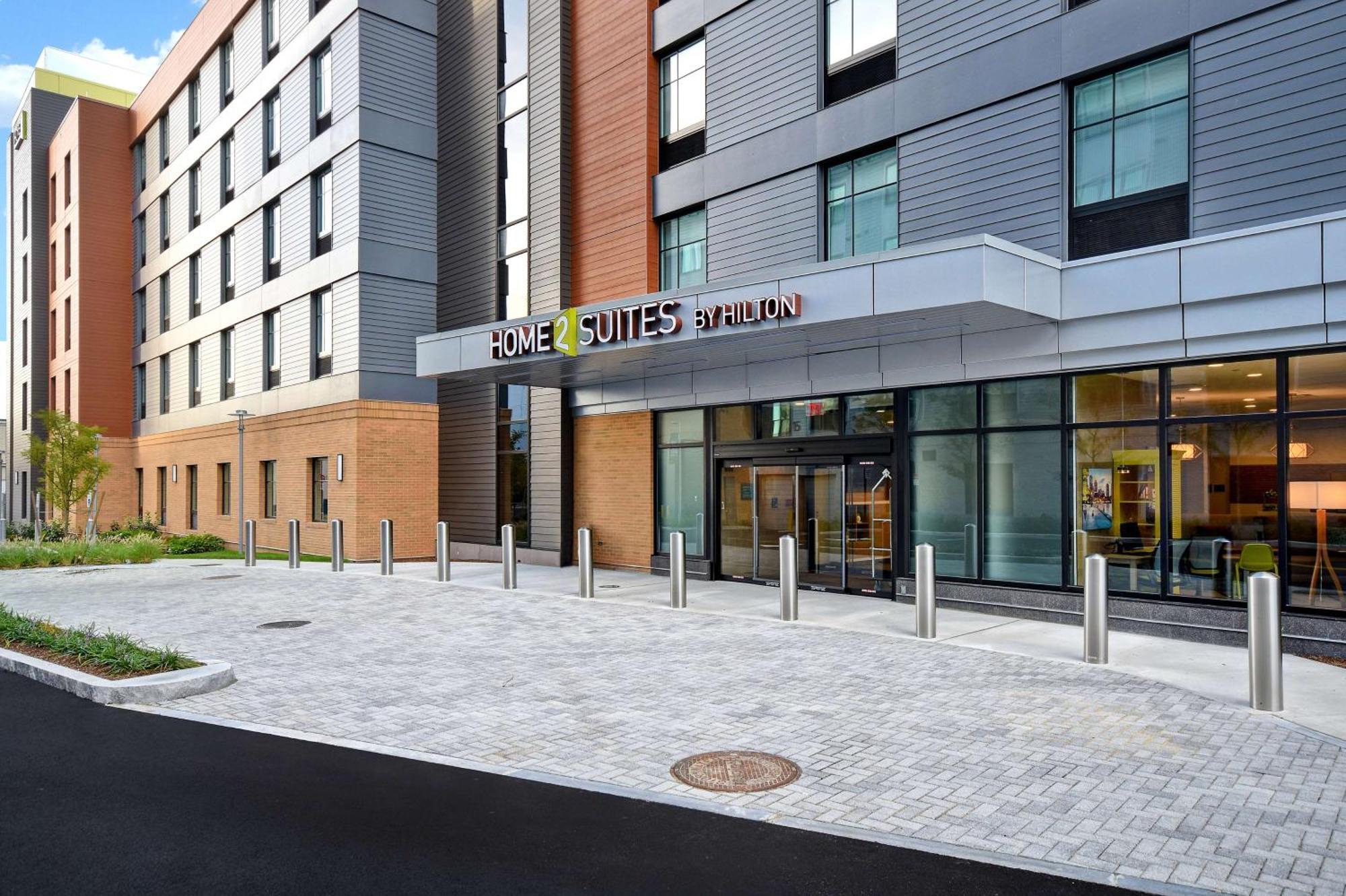 Home2 Suites By Hilton Boston South Bay Екстериор снимка